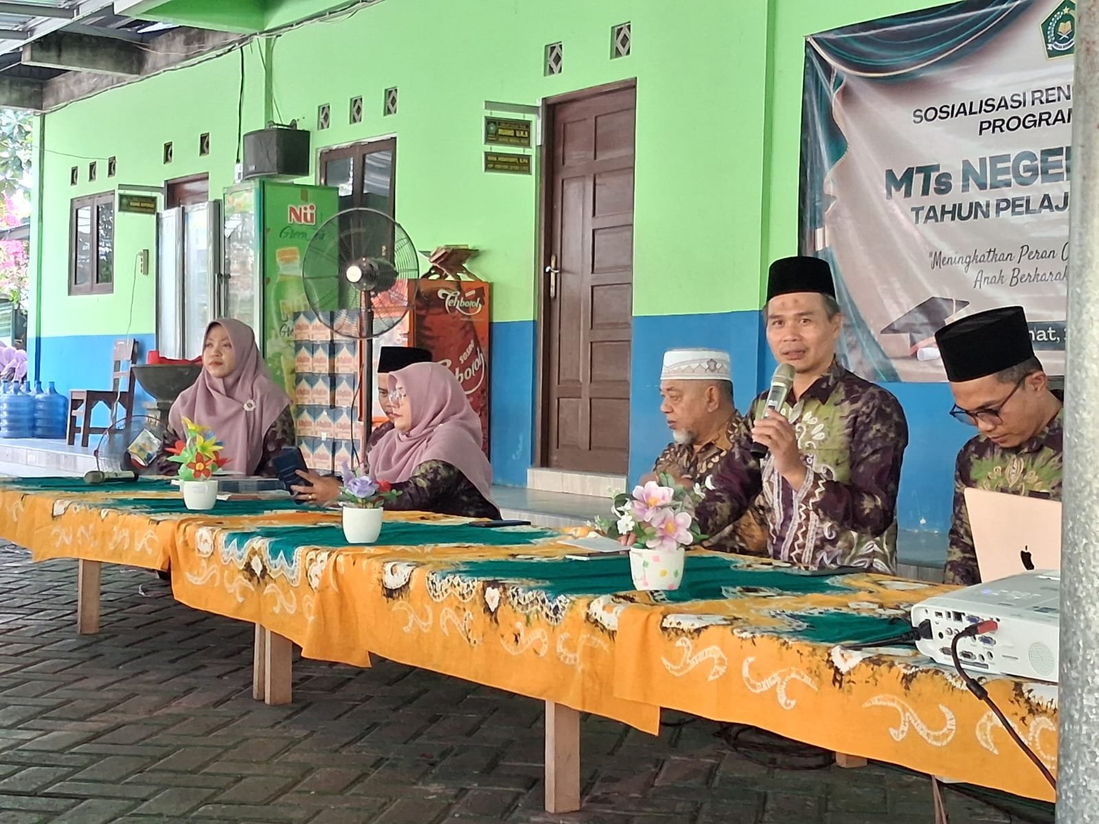 SOSIALISASI RENCANA PROGRAM MADRASAH TP 2026/2027 DAN PEMBAGIAN RAPORT SEMESTER GENAP 